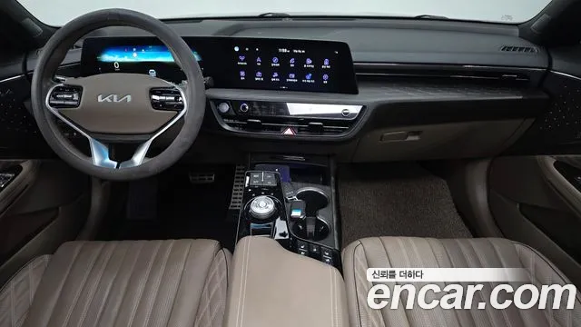 Kia K8 Hybrid — Фото автомобиля 10