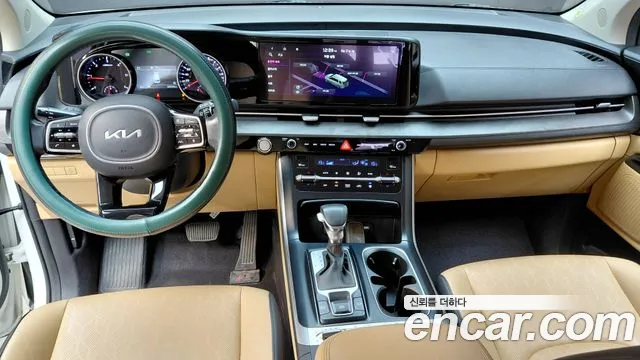 Kia Carnival Generation 4 — Фото автомобиля 10