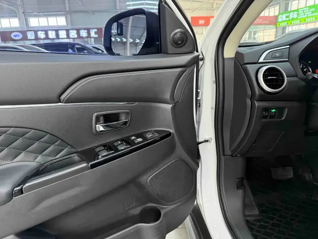 Mitsubishi ASX — Фото автомобиля 9