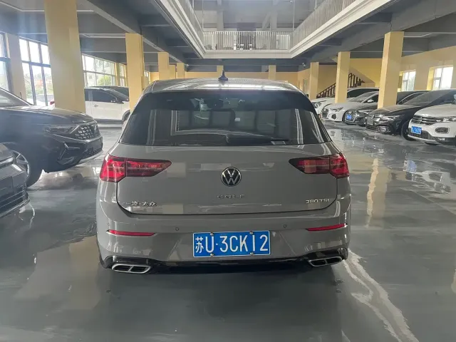 Volkswagen Golf — Фото автомобиля 6