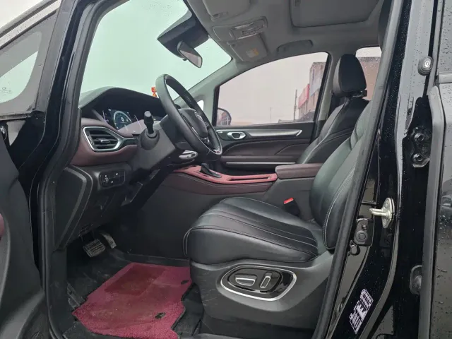 GAC Trumpchi M6 — Фото автомобиля 4