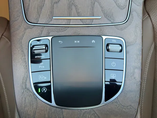 Mercedes-Benz E-Class — Фото автомобиля 22