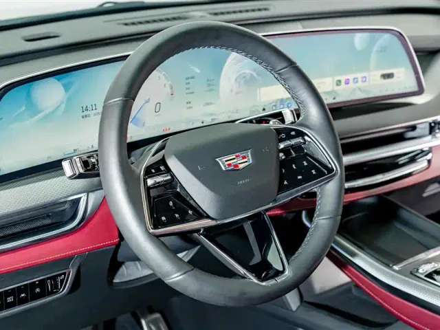 Cadillac XT5 — Фото автомобиля 11
