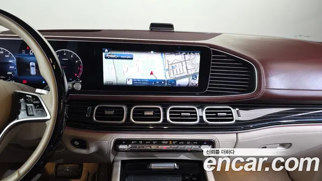 Mercedes-Benz GLS-Class — Фото автомобиля 12