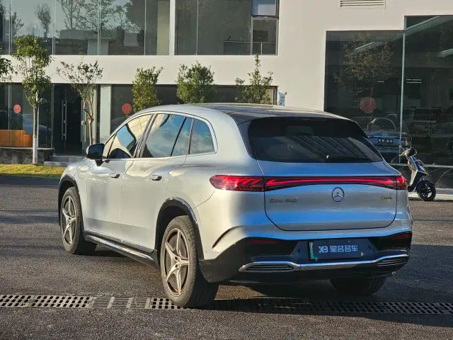Mercedes-Benz EQS SUV — Фото автомобиля 11