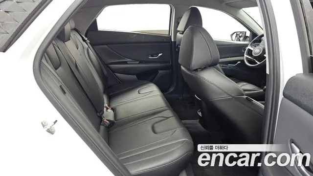 Hyundai AVANTE Новый Avante (CN7) — Фото автомобиля 12