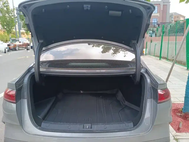 BYD Qin L — Фото автомобиля 15