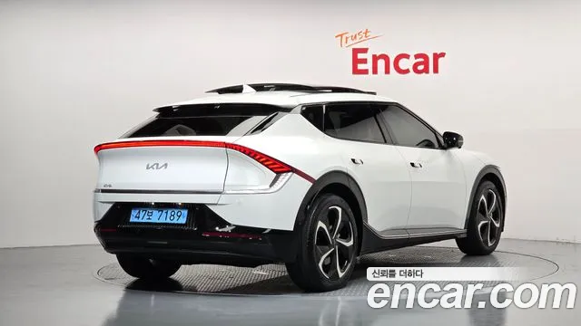 Kia EV6 — Фото автомобиля 2