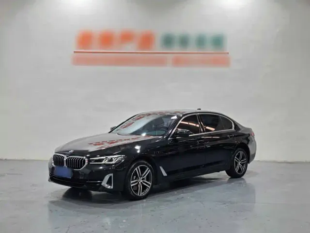 Фотография автомобиля — BMW 5 Series