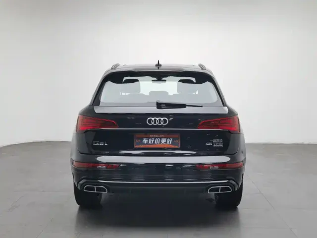 Audi Q5L — Фото автомобиля 4