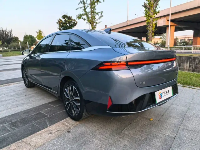 Xpeng P5 — Фото автомобиля 10