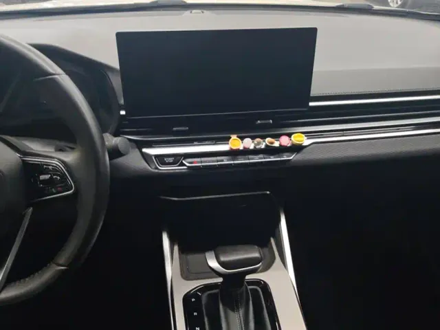 Geely Emgrand — Фото автомобиля 13