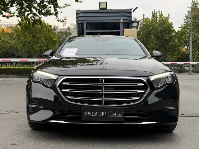 Mercedes-Benz E-Class — Фото автомобиля 6