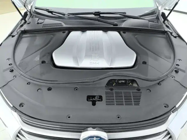 BYD Tang — Фото автомобиля 10