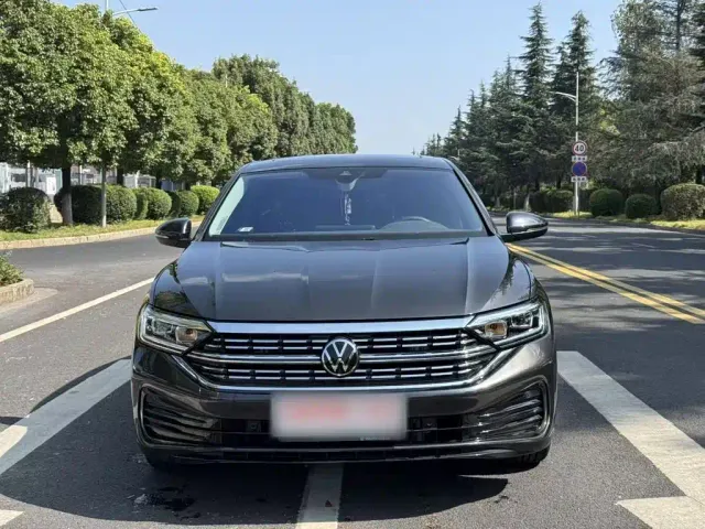 Volkswagen Sagitar — Фото автомобиля 3