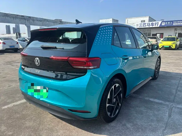 Volkswagen ID.3 — Фото автомобиля 16