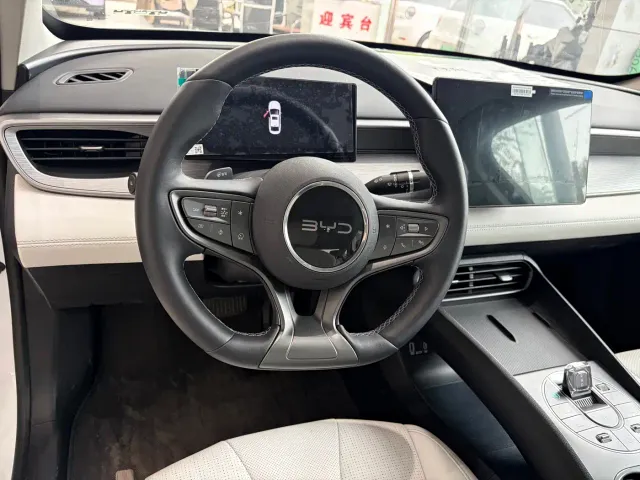 BYD Seal 05 DM-i — Фото автомобиля 14