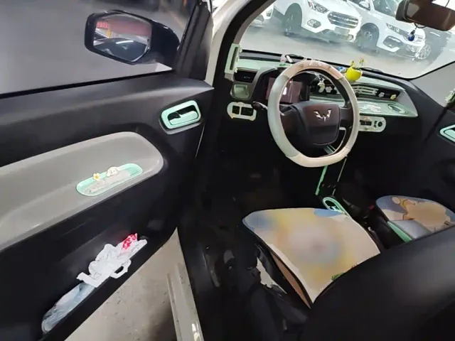 Wuling Hongguang Mini EV — Фото автомобиля 15
