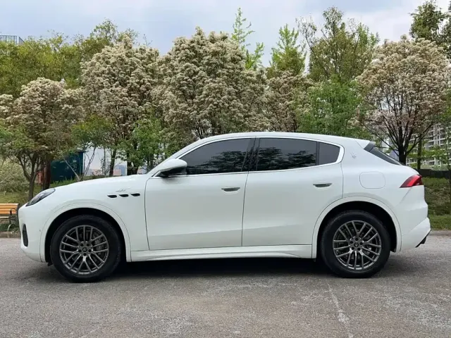 Maserati Grecale — Фото автомобиля 15