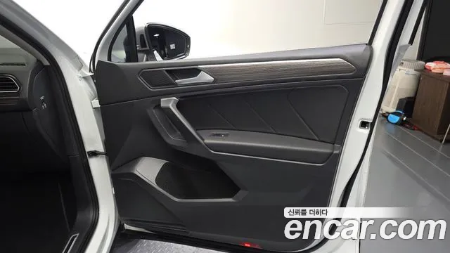 Volkswagen Tiguan — Фото автомобиля 24