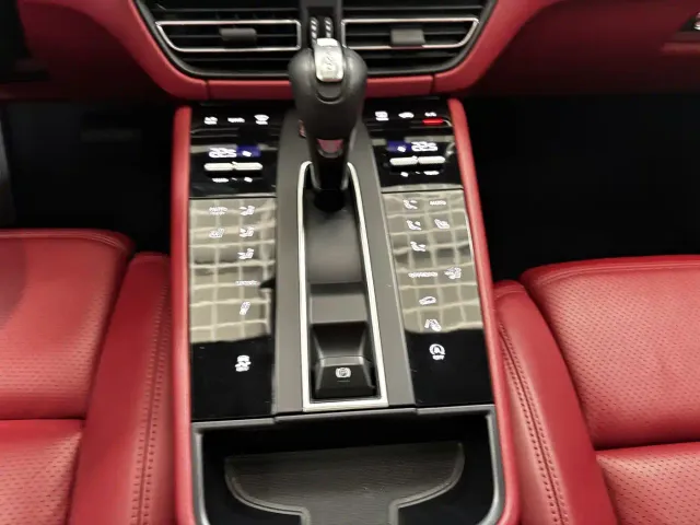 Porsche Macan — Фото автомобиля 20