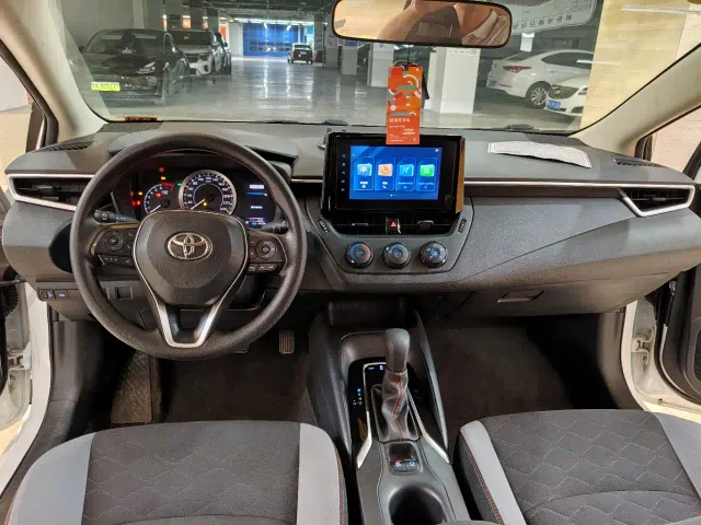 Toyota Corolla — Фото автомобиля 10