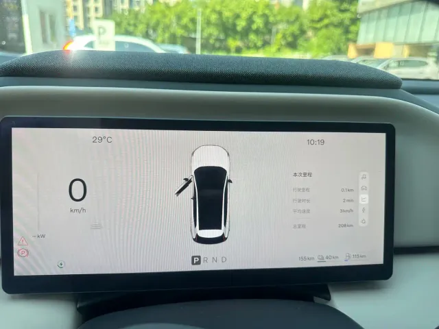 Volvo XC70 Plug-in Hybrid — Фото автомобиля 15