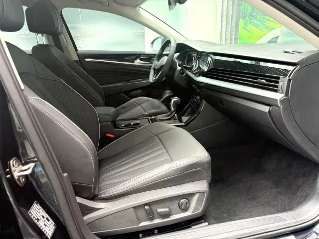 Volkswagen Passat — Фото автомобиля 3