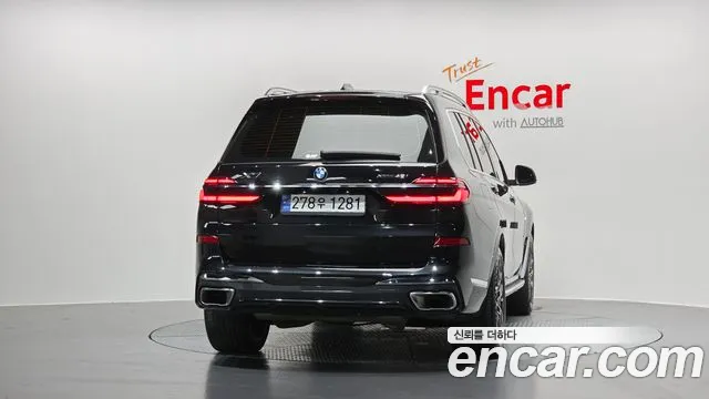 BMW X7 — Фото автомобиля 4
