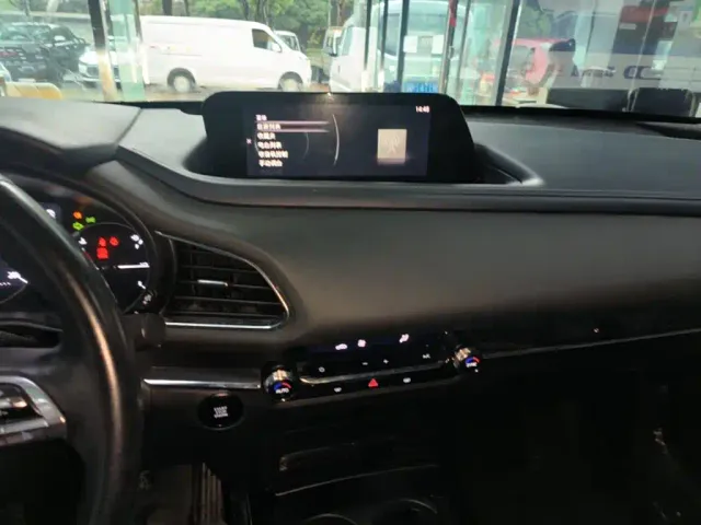 Mazda CX-30 — Фото автомобиля 12