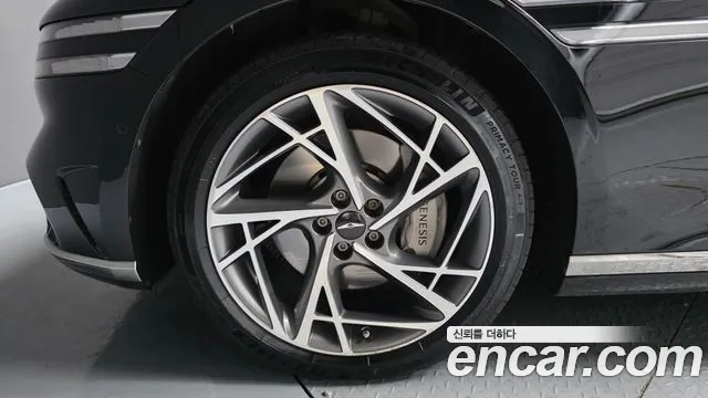 Genesis G90 Бензин 3.5 турбо AWD — Фото автомобиля 5