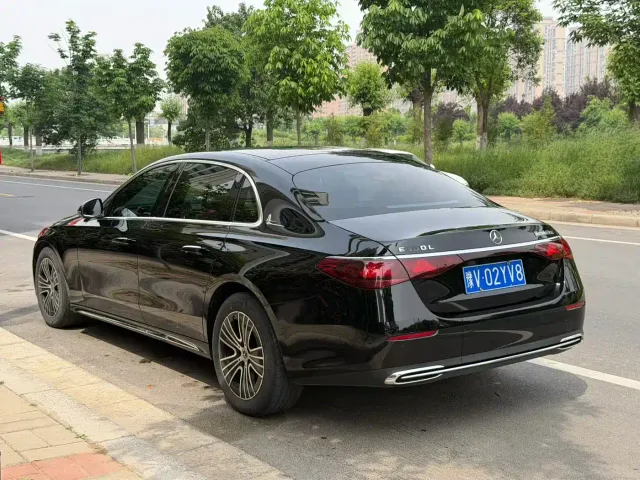 Mercedes-Benz E-Class — Фото автомобиля 9