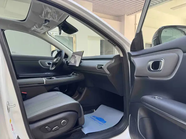 Changan Qiyuan Q05 — Фото автомобиля 10