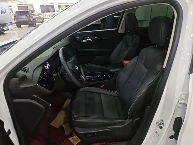 Buick Envision Plus — Фото автомобиля 14