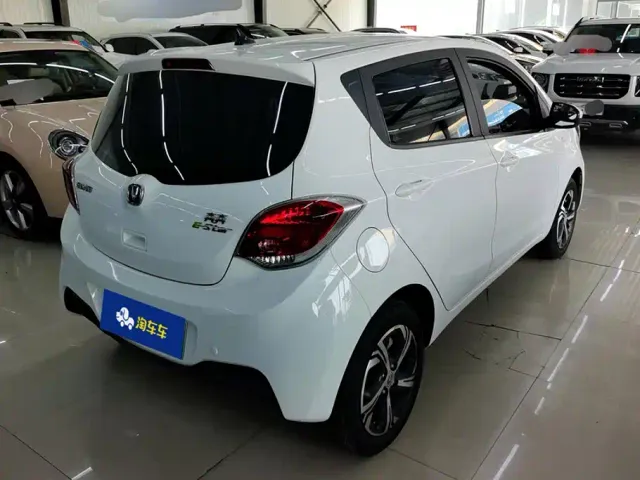 Changan Benben E-Star — Фото автомобиля 3