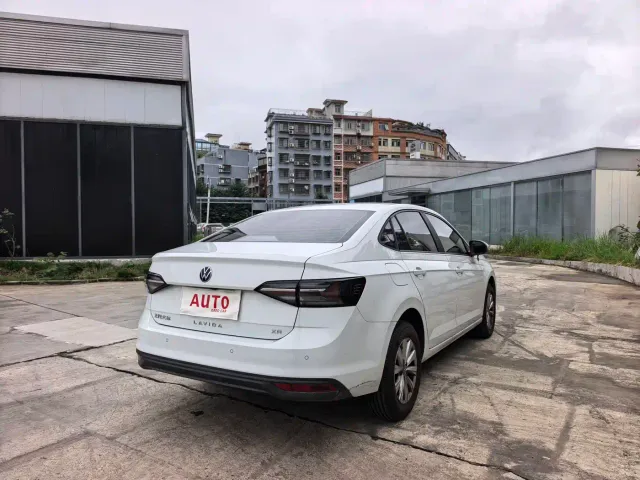 Volkswagen Lavida — Фото автомобиля 7