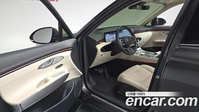 Genesis GV70 2.5T Бензин AWD — Фото автомобиля 9