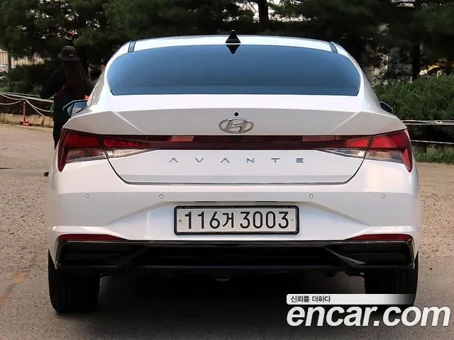 Hyundai AVANTE — Фото автомобиля 2