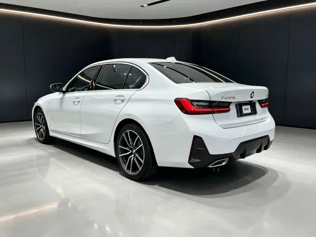BMW 3 Series — Фото автомобиля 6