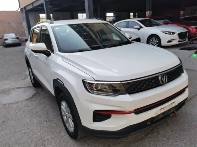 Changan CS35 Plus — Фото автомобиля 3