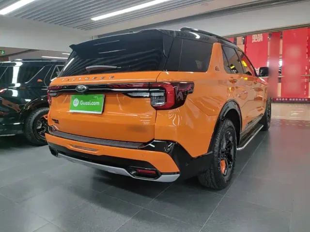 Ford Explorer — Фото автомобиля 6