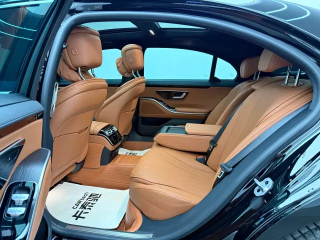 Mercedes-Benz S-Class — Фото автомобиля 15