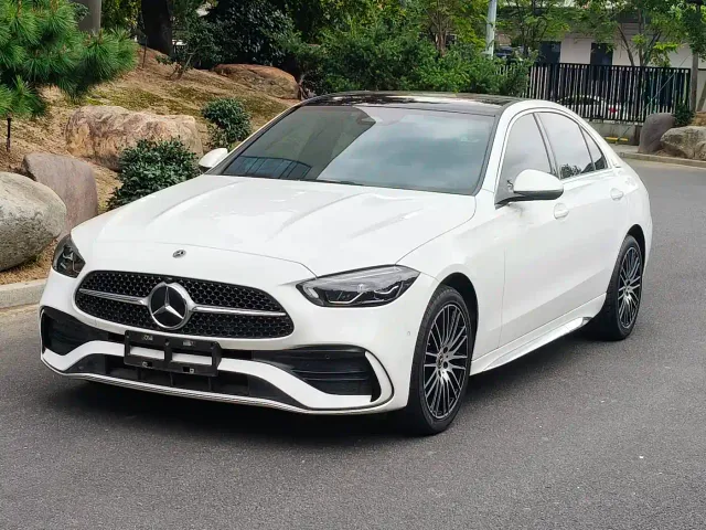 Фотография автомобиля — Mercedes-Benz C-Class