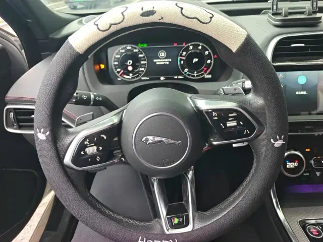 Jaguar XEL — Фото автомобиля 15