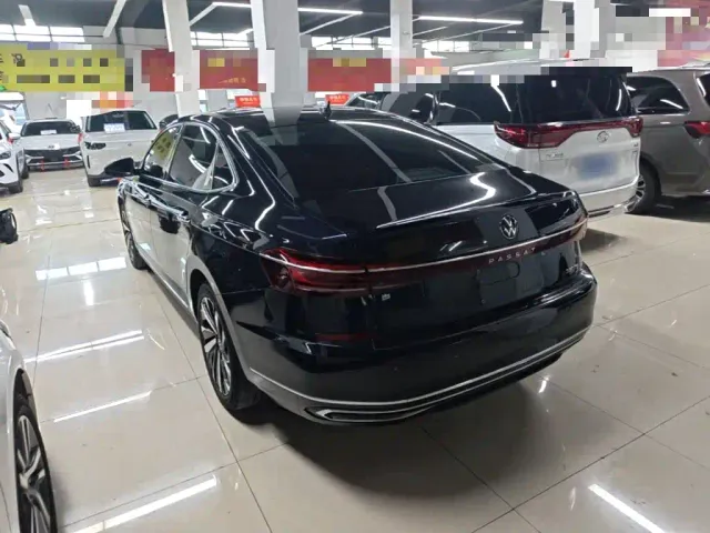 Volkswagen Passat — Фото автомобиля 4