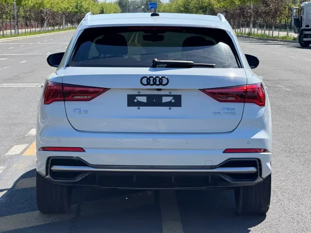 Audi Q3 — Фото автомобиля 5