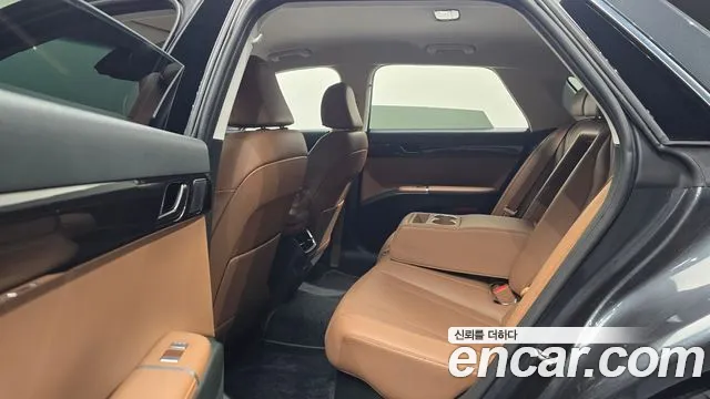 Hyundai Grandeur GN7 — Фото автомобиля 12