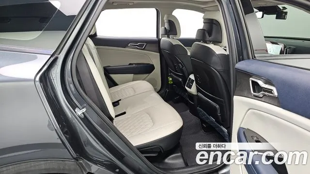 Kia Sportage Sportage 5-е поколение Бензин 1.6 турбо 2WD — Фото автомобиля 12