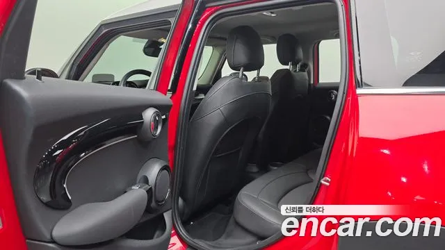 Mini Cooper Cooper 5 дверей Classic — Фото автомобиля 15