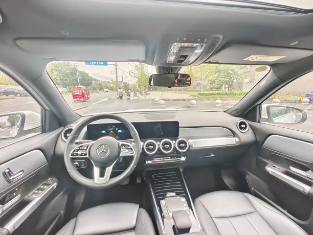Mercedes-Benz Mercedes-Benz GLB 2023 GLB 200 Dynamic — Фото автомобиля 8